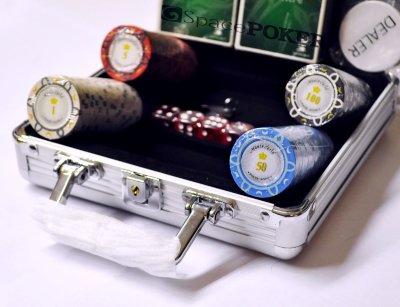 Набор для покера Monte Carlo 100 фишек Стильный